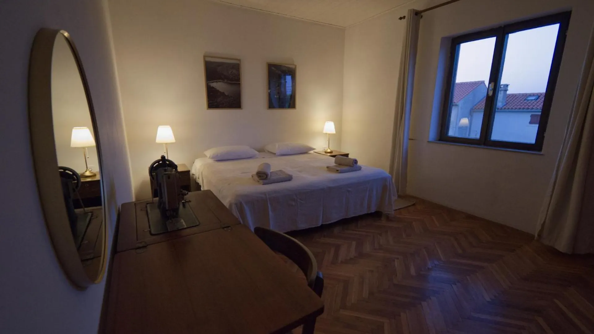 Apartment Poli Sterne, Two Rooms And Pet Friendly Rakalj